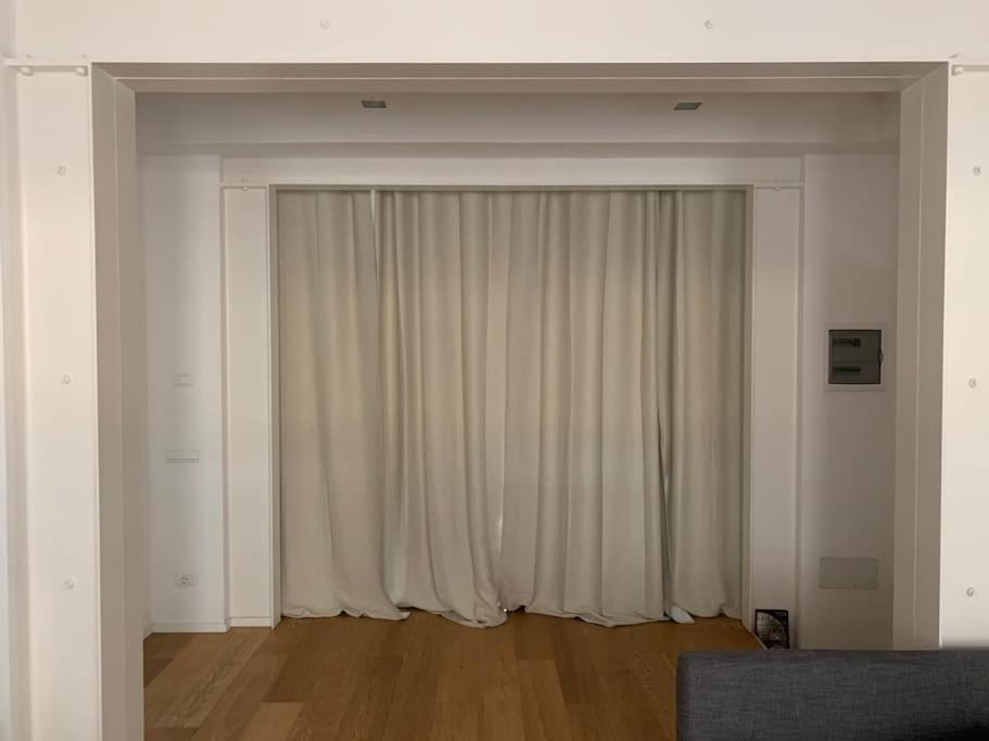 Interno4Home: In Centro Storico Con Posto Auto 페라라 외부 사진