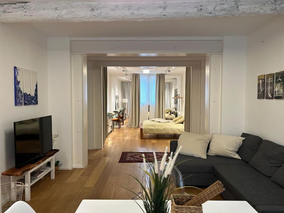 Interno4Home: In Centro Storico Con Posto Auto 페라라 외부 사진